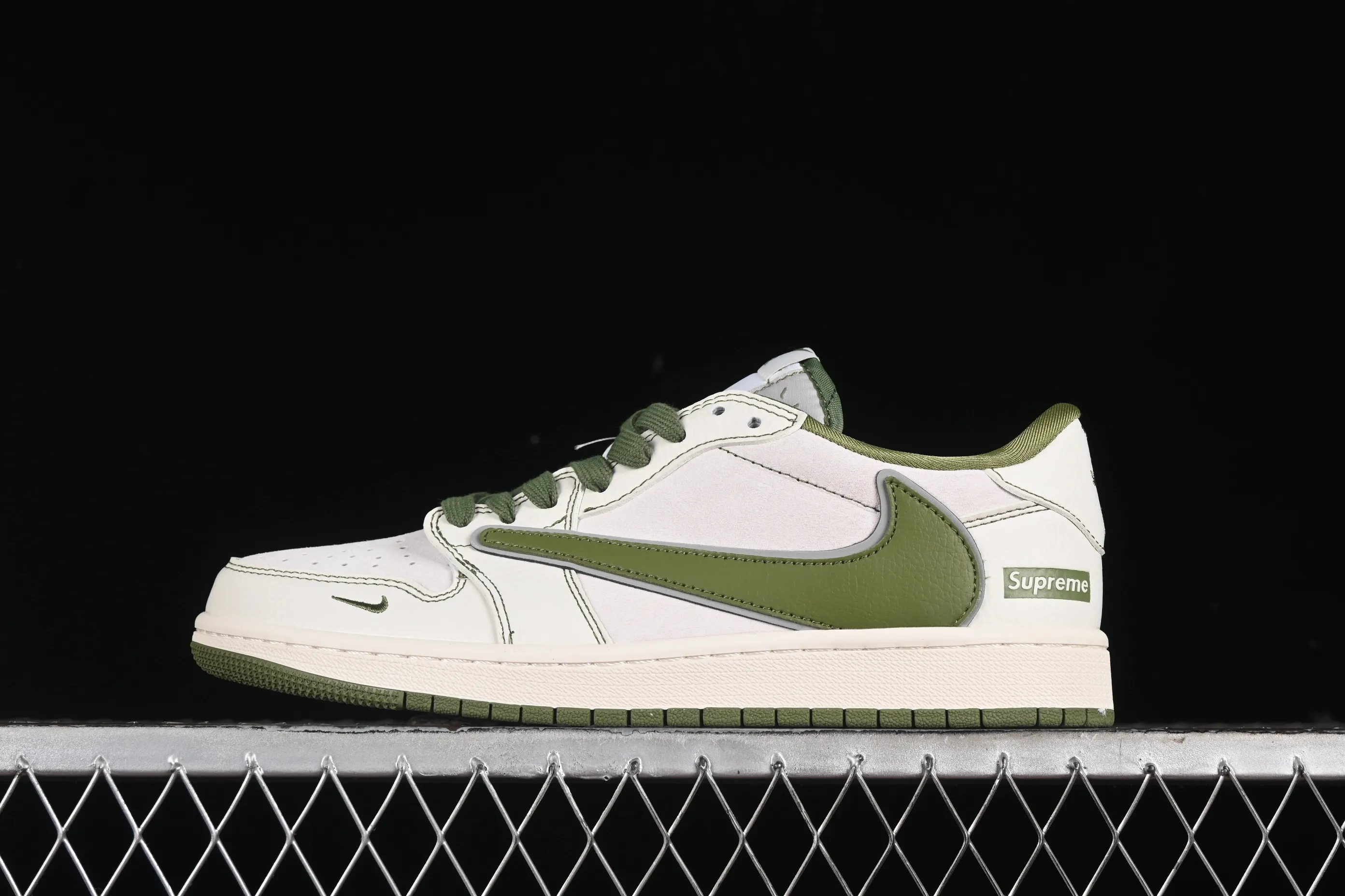 All categories Air Jordan Jordan series basketball shoes Air Jordan 1 Low High-end customized low-top sneakers Travis Scott x Fragment Design x Air Jordan 1 Low OG SP AJ1 Joe 1 Supreme joint-off-white green hook low-top cultural casual sneakers XZ2268-002